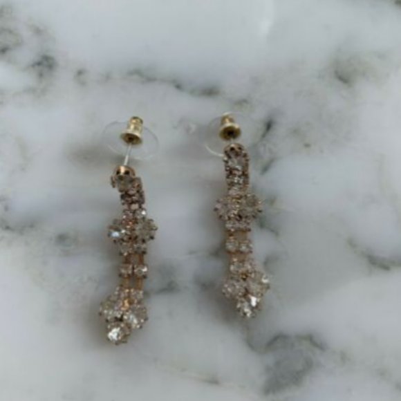 Costume Jewelry Necklace & Earring Set - Picture 2 of 3